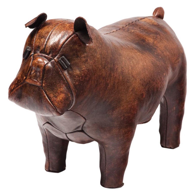 Leather bulldog footrest