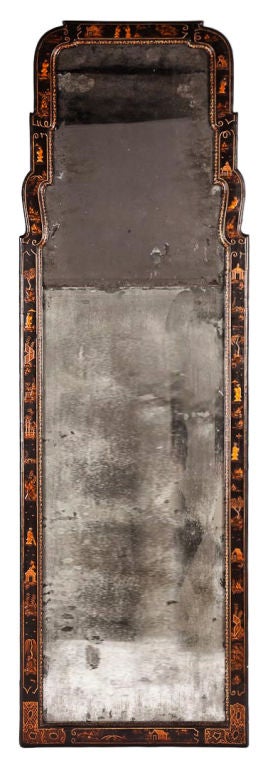 Rare English Queen Anne japanned pier mirror For Sale 1