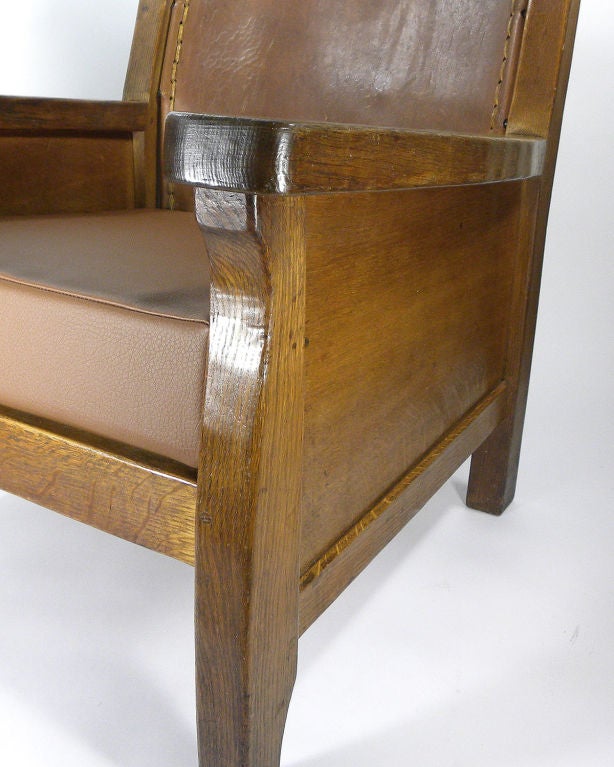 English oak 'Mouseman' armchair For Sale 1