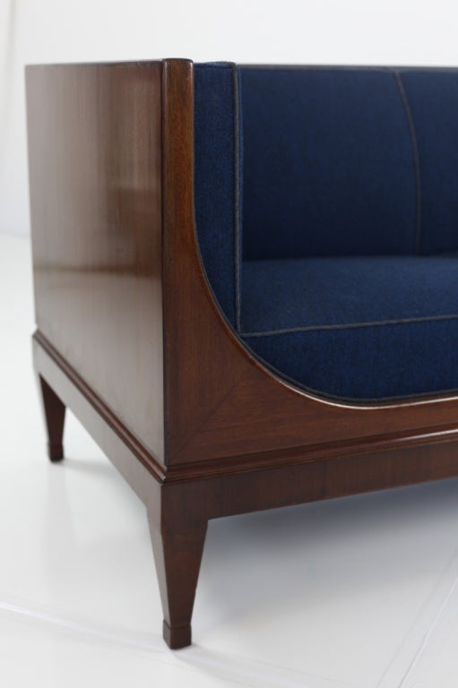 Henningsen Sofa In Excellent Condition In Los Angeles, CA