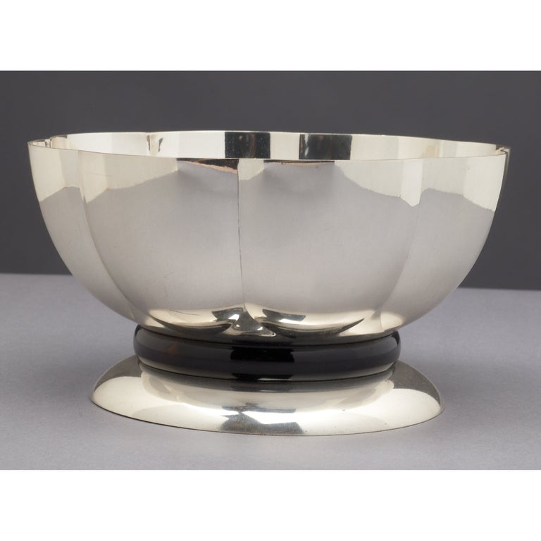 Silvered Bowl with Mahogany Base by Orfevrerie Gallia, 1930s In Good Condition In New York, NY