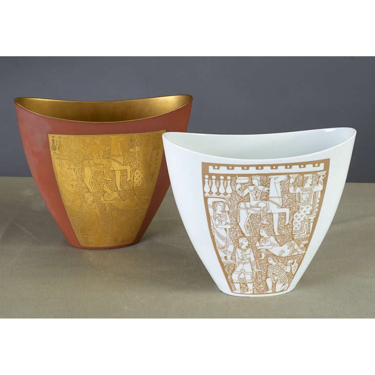 ARRIGO FINZI (1890-1973)

A modernist pair of decorated vases; the first in white porcelain, the second in terracotta glazed porcelain with gilt interior.
Signed 
Italy, 1950’s

11 x 4.5 x 9 H