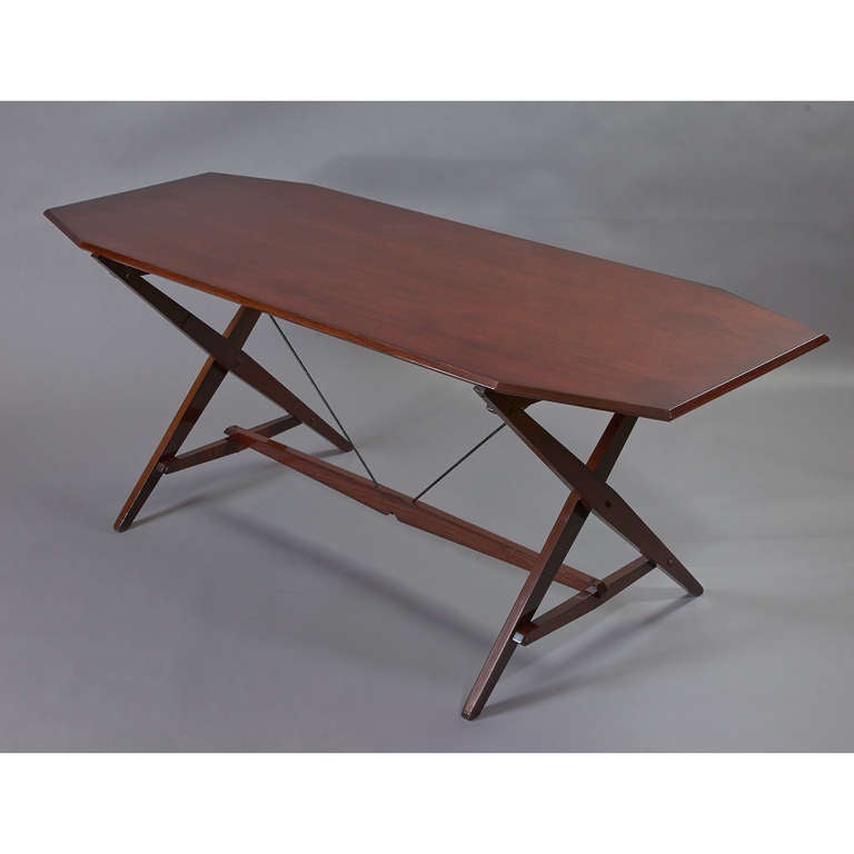 Franco Albini (1905 -1977).
A rare rosewood version of Albini's famous TL2 table for Poggi,
Italy, 1950s.