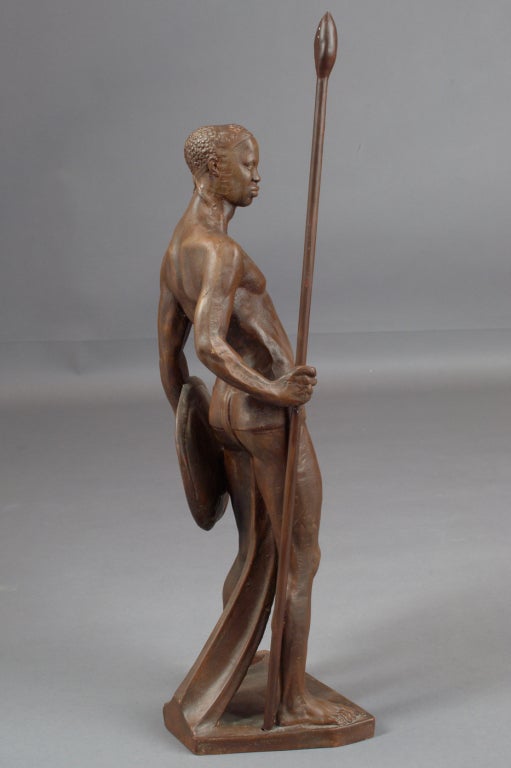 Skulptur eines afrikanischen Kriegers im Stil von Arthur Dupagne im Zustand „Hervorragend“ im Angebot in New York, NY