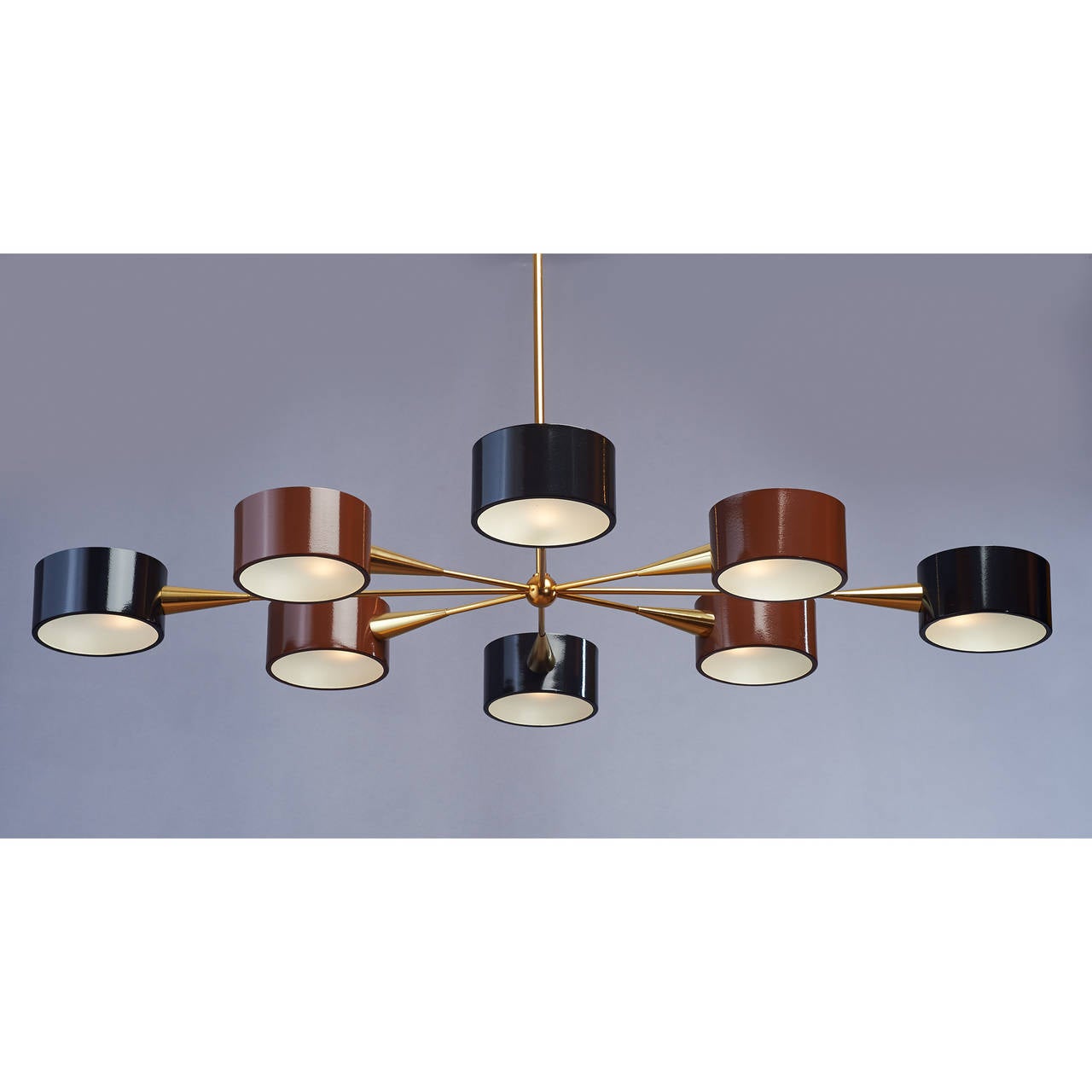 Eight Light Italian 1950s Chandelier In Excellent Condition In New York, NY