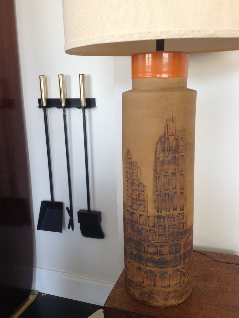 Italian Cityscape Table Lamp by Raymor In Excellent Condition For Sale In Asheville, NC