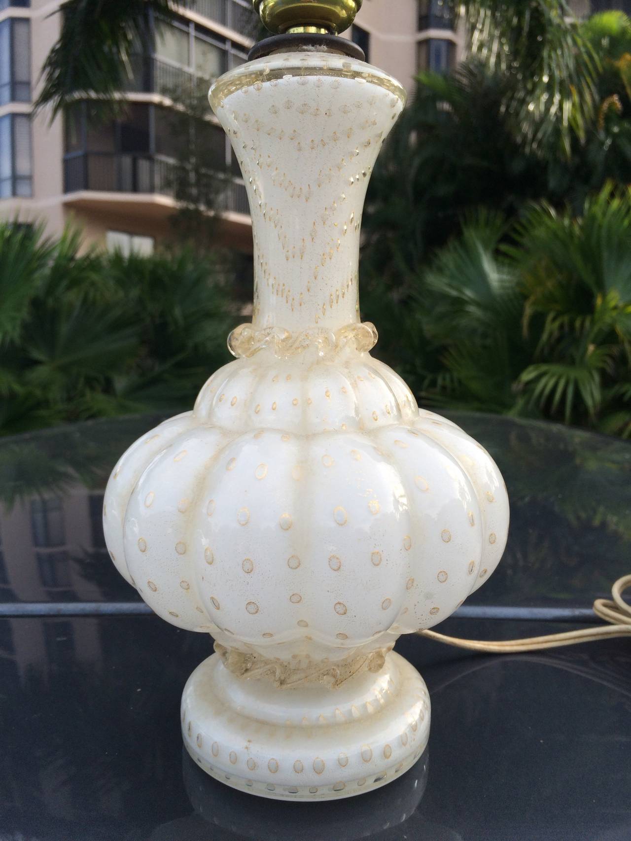Early Murano glass table lamp by Barovier & Toso, c. 1950, Italy. Controlled bubbles and applied decoration to a classic form Italian vase. White, cream and golf leaf throughout. Height to socket, base diameter 3.5