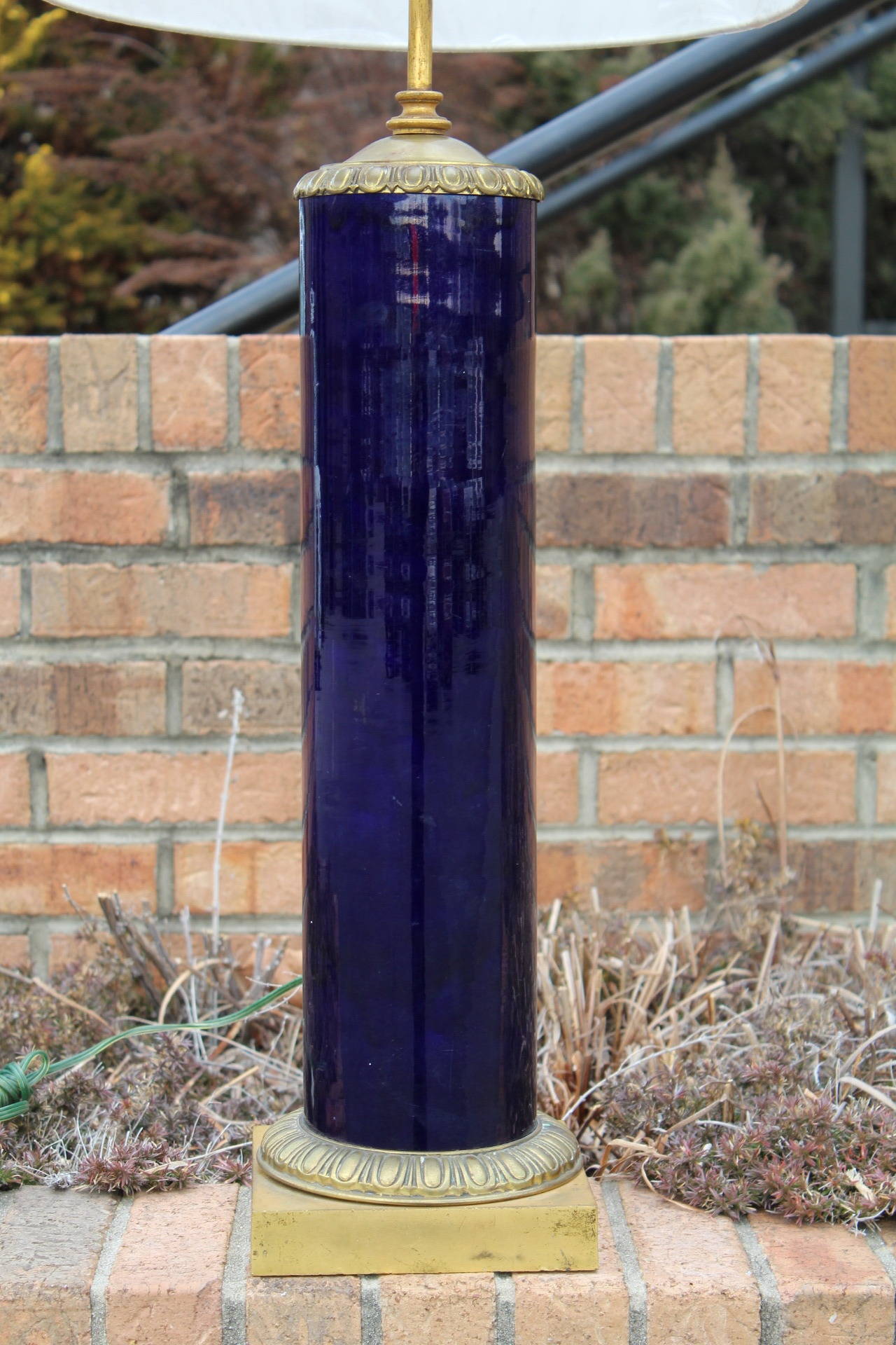 Elegant Cylindrical French Ceramic Table Lamp