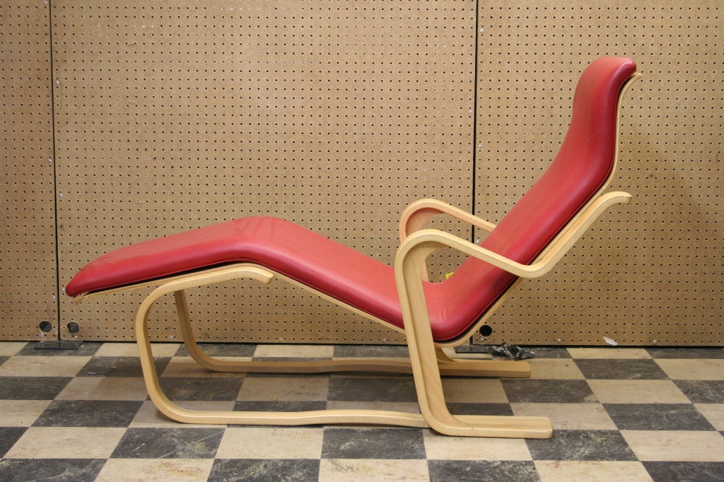Mid-20th Century The Reclining Chair by Marcel Breuer