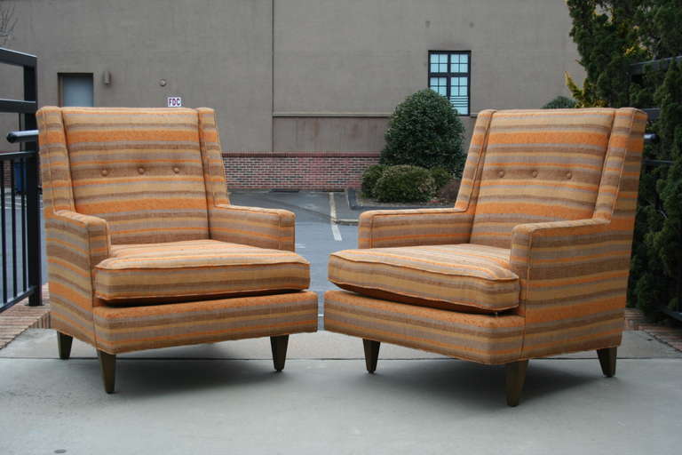 Mid-Century Modern An Elegant Pair of Lounge Chairs by Edward Wormley, Dunbar