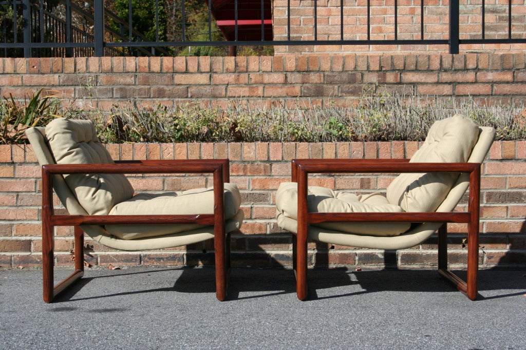 Pair of Scoop Lounge Chairs by Milo Baughman
