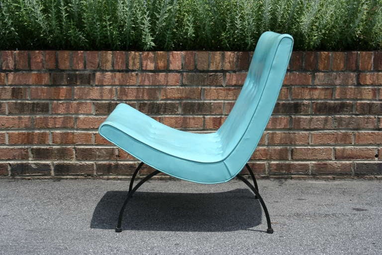 A Wrought Iron Scoop Chair by Milo Baughman In Good Condition In Asheville, NC