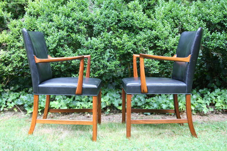 Pair of Rosewood Armchairs by Ole Wanscher For Sale 1