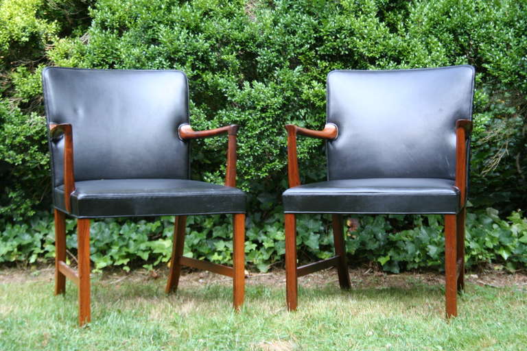 Pair of Rosewood Armchairs by Ole Wanscher For Sale 4