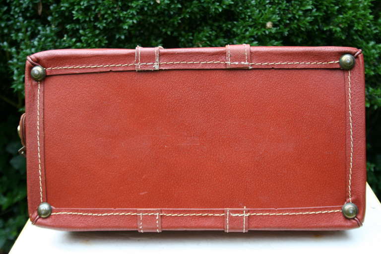 Pair of Vintage Red Leather Bags For Sale 4