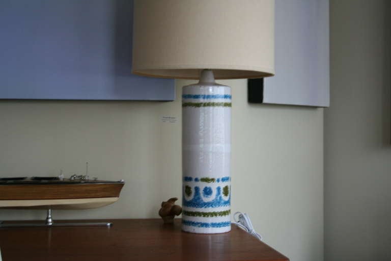 A Cylindrical Italian Ceramic Table Lamp For Sale 3