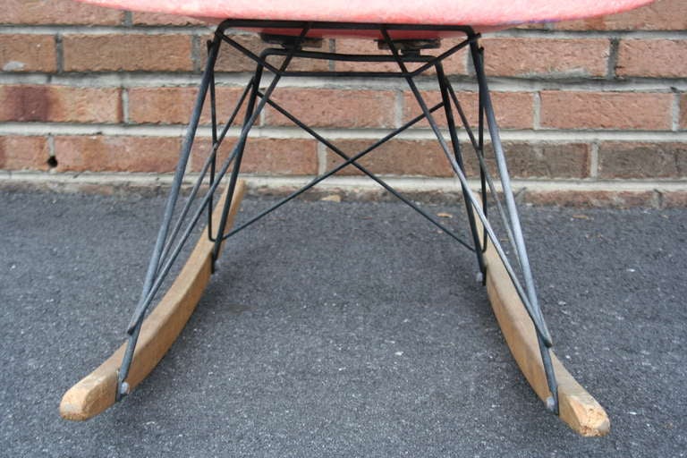 An Original 1954 RAR Rocker by Charles Eames In Fair Condition In Asheville, NC