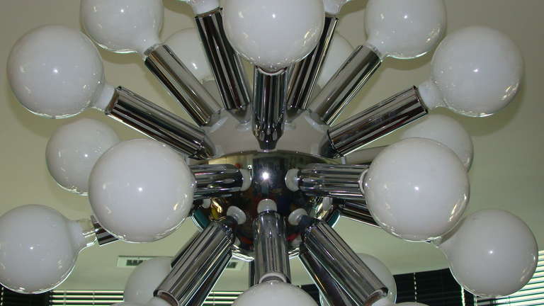 Big Chrome Sputnik Mid Century Chandelier Hanging Lamp In Excellent Condition In Atlanta, GA