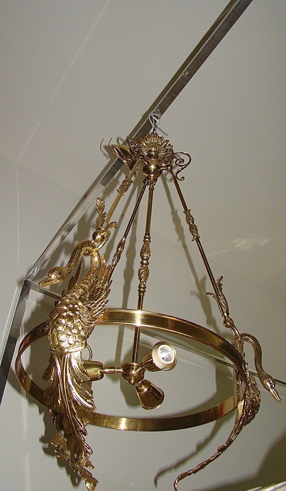 Italian Brass Sculptural Large Swan Chandelier Hanging Lamp In Excellent Condition In Atlanta, GA