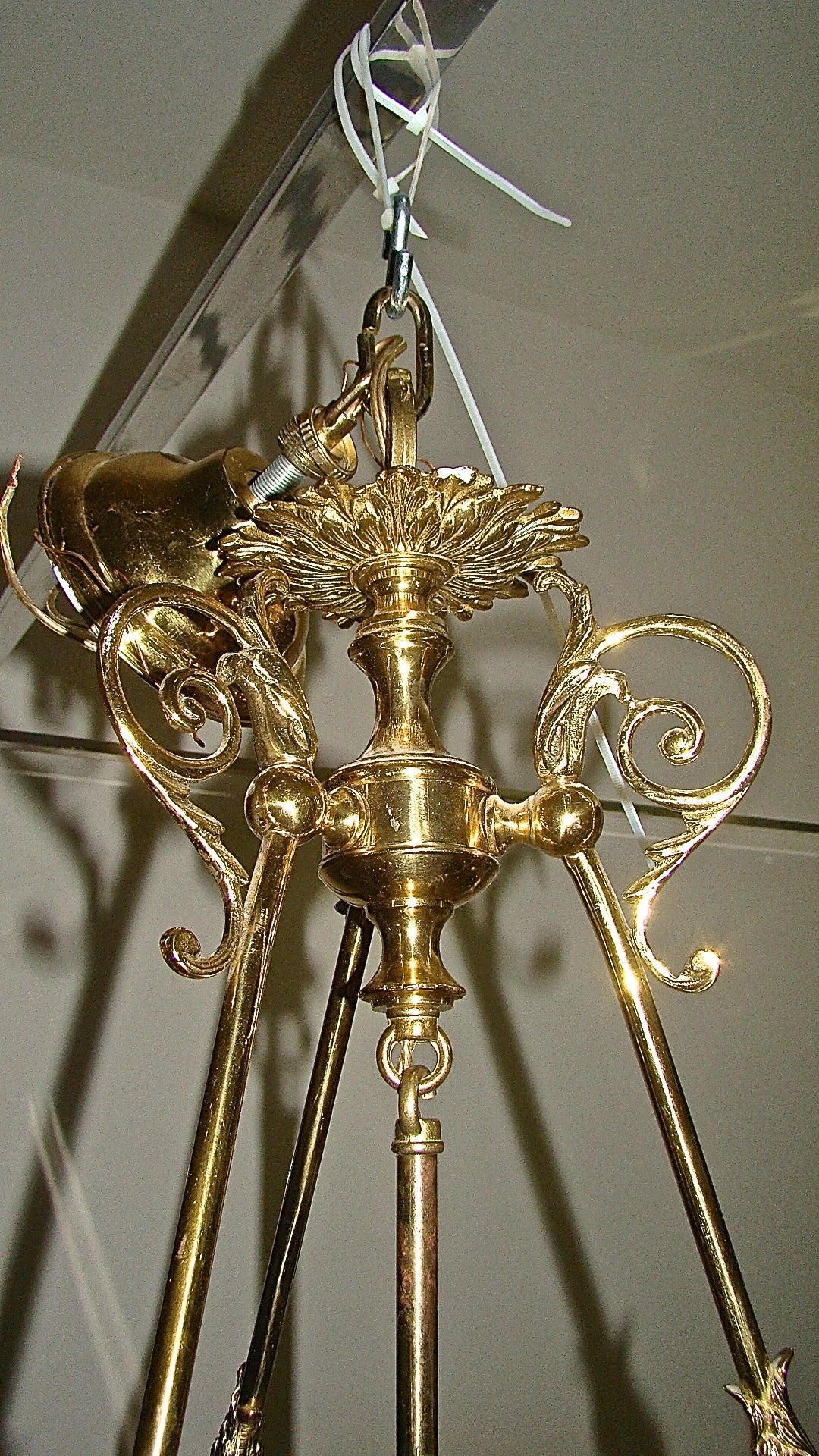 Italian Brass Sculptural Large Swan Chandelier Hanging Lamp 1