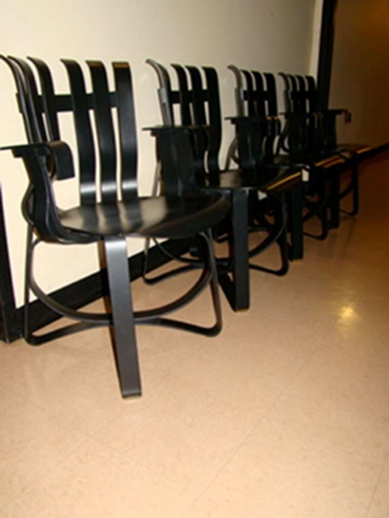Frank Gehry set of 4 Knoll Hat Trick Dining Chairs & Face Off Dining Table 2