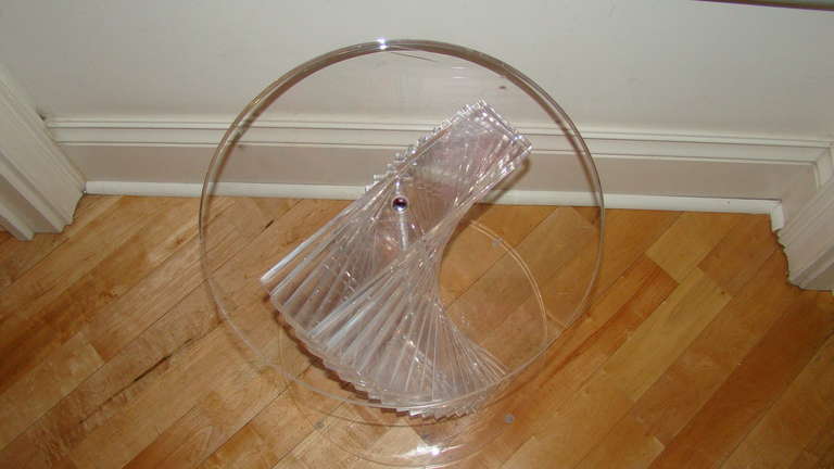 Sculptural Lucite Mid Century Twisted Helix Occasional Table 1