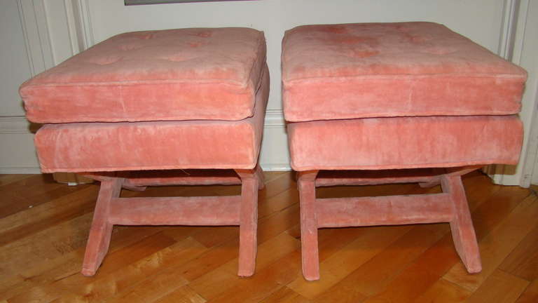 Pair of Sculptural Pink X Stools / Benches In Excellent Condition In Atlanta, GA