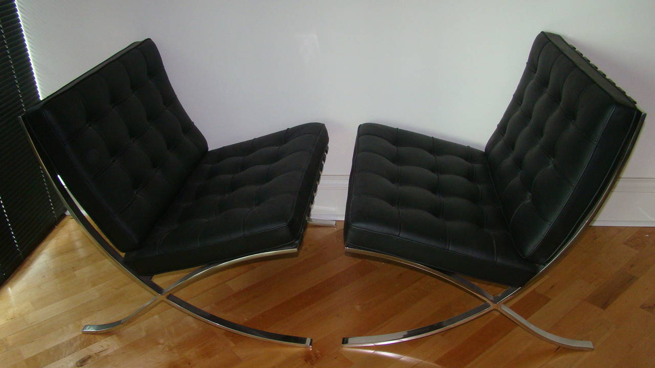 North American Knoll Signed Mies Van Der Rohe Black Leather Barcelona Chairs Pair