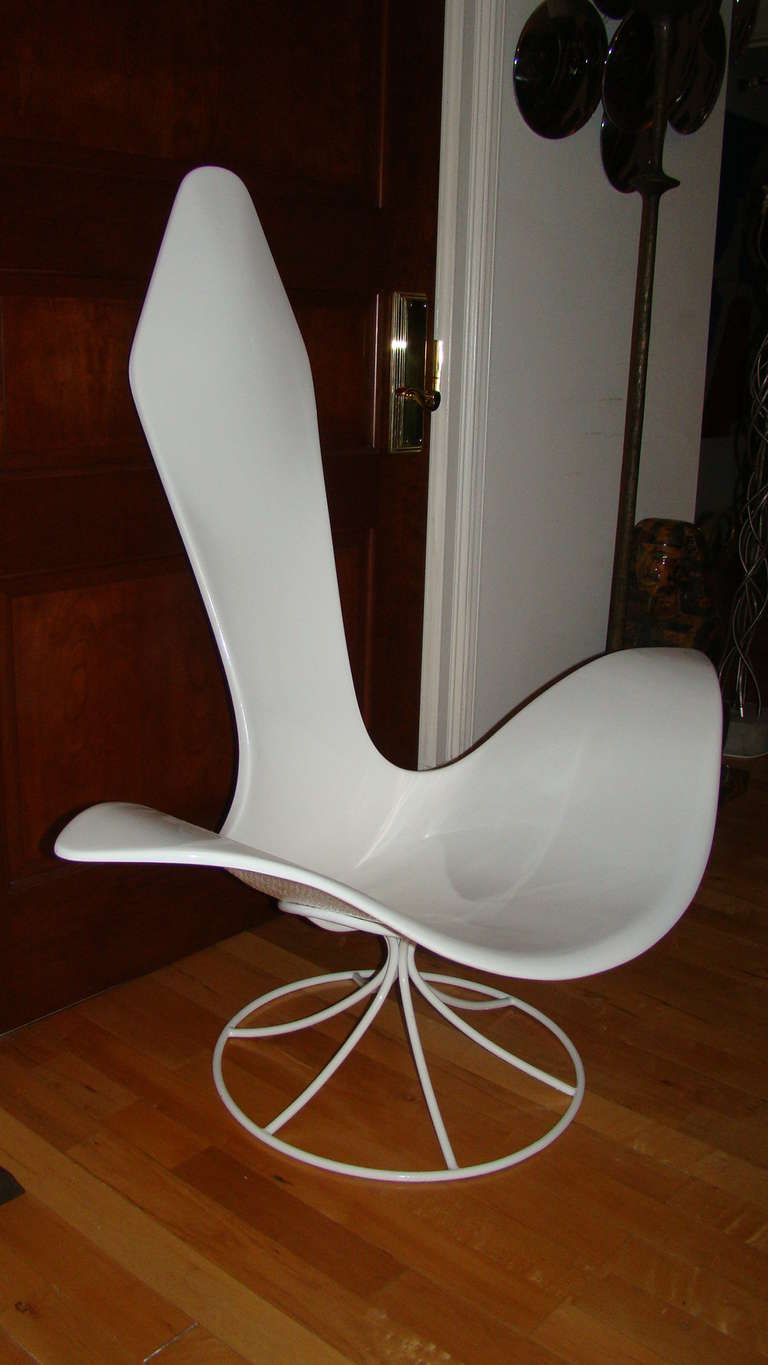 Laverne Sculptural Mid-Century Tulip Chair In Excellent Condition In Atlanta, GA