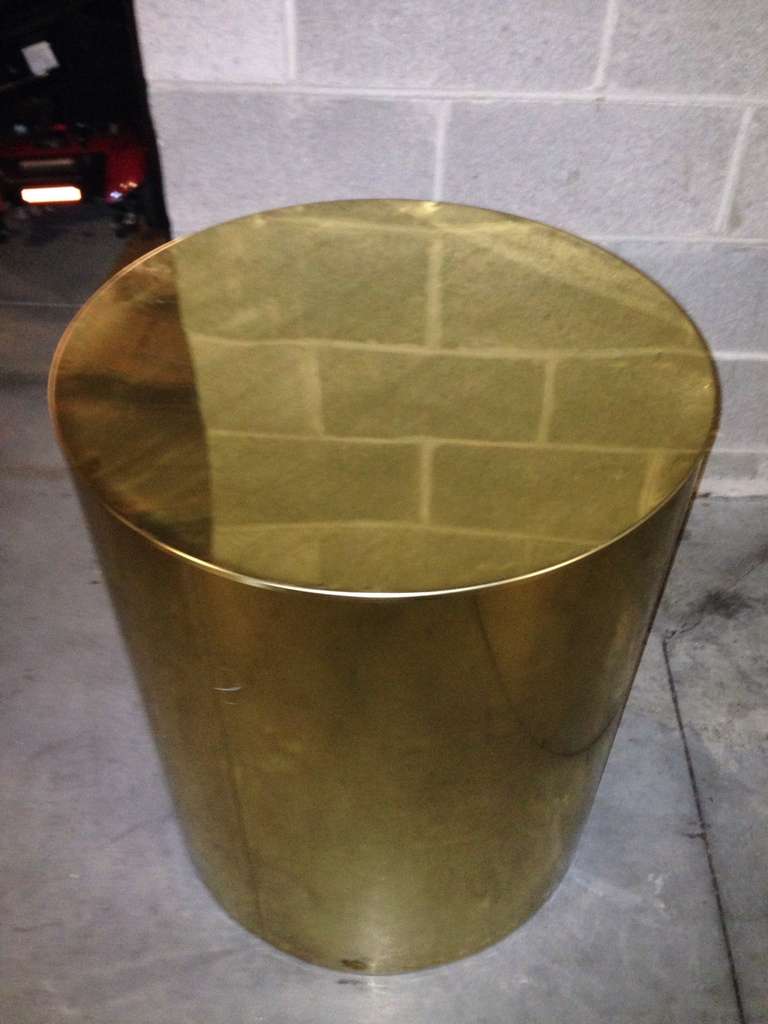 Curtis Jere Large Brass Drum Pedestal Stand Table In Excellent Condition In Atlanta, GA