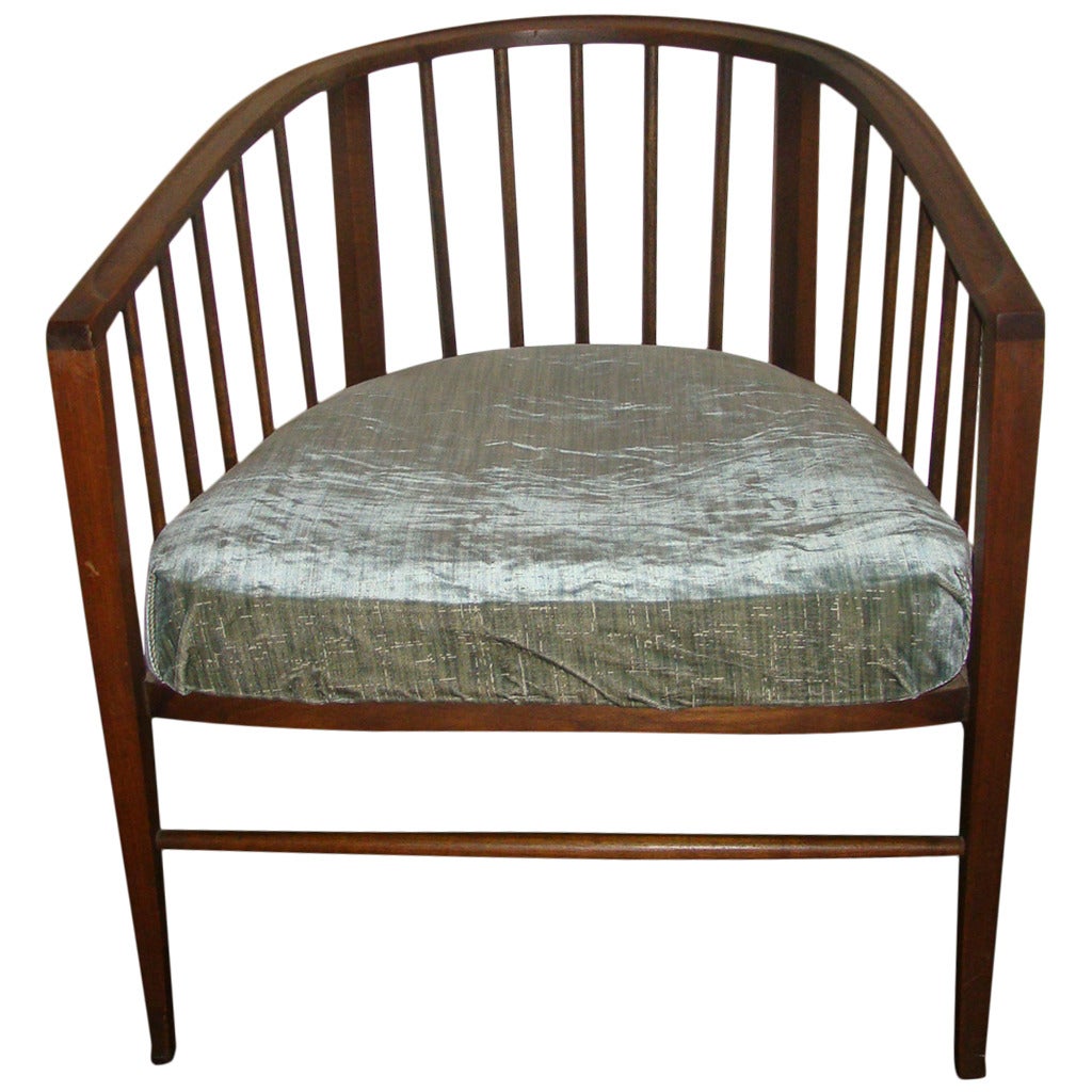 Spindle Back Mid-Century Modern Klismos Lounge Chair