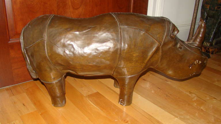 Omersa Abercrombie & Fitch Pottery Rhino Display Sculpture 1