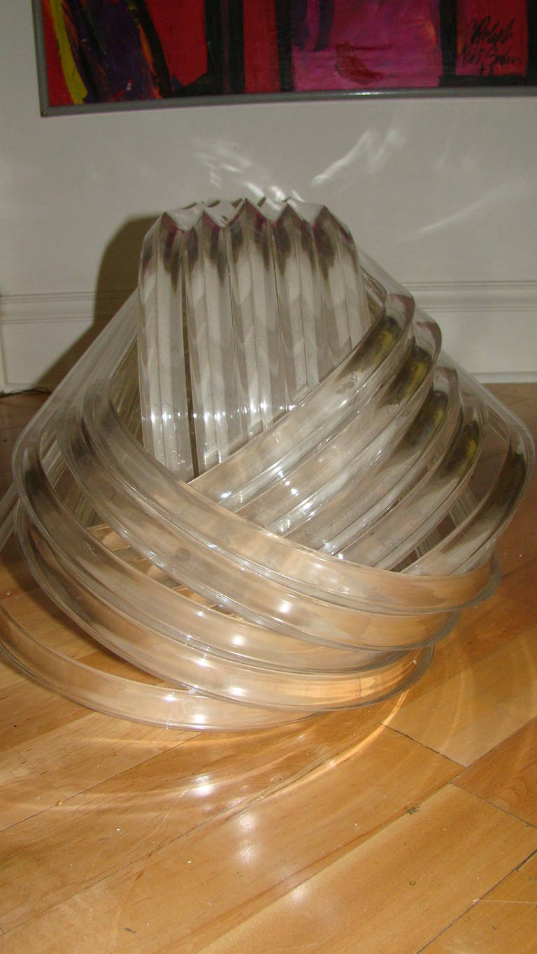 Huge Lucite Sculptural, Twisted Ribbon Chandelier Lamp In Excellent Condition In Atlanta, GA