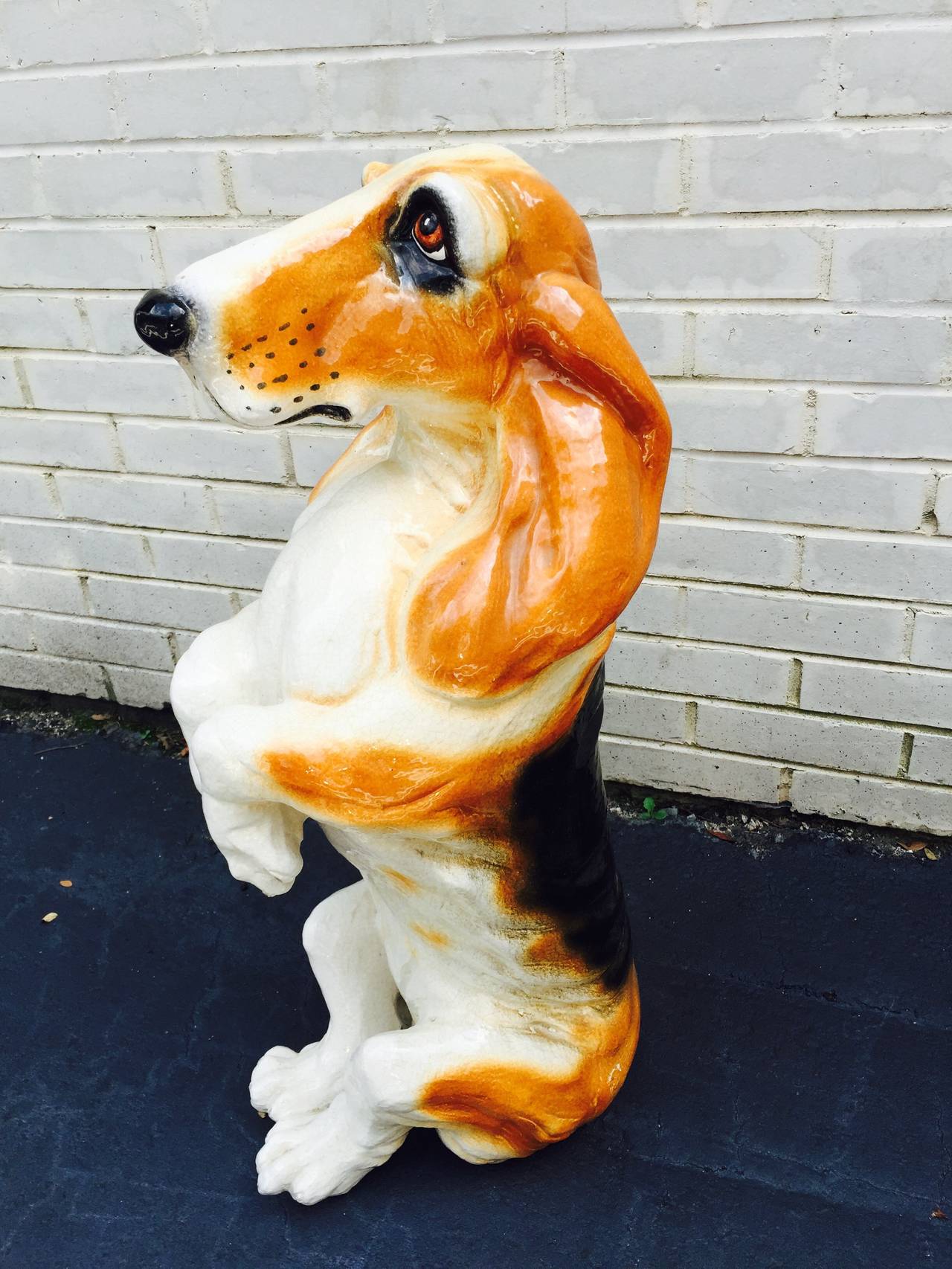 Italian Pottery Begging Hound Dog Sculpture In Excellent Condition In Atlanta, GA
