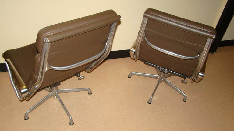 Charles Eames Herman Miller Leather Soft Pad Lounge Chair Pair 3