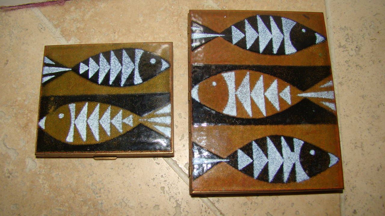 Unknown Enamel Fish Design Mid-Century Compact and Cigarette Case For Sale