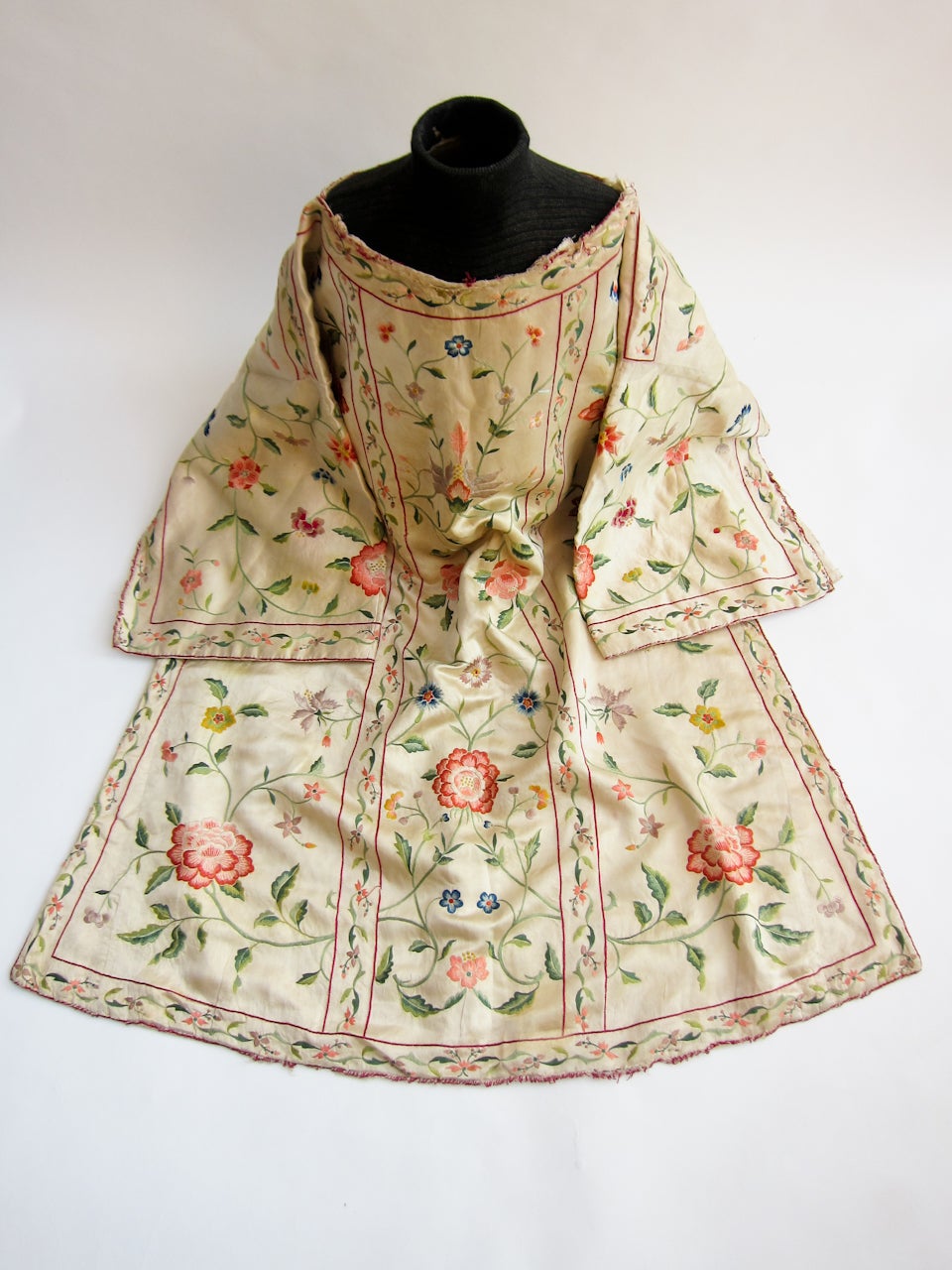 Embroidered Silk Vestment - Early 19th C. For Sale