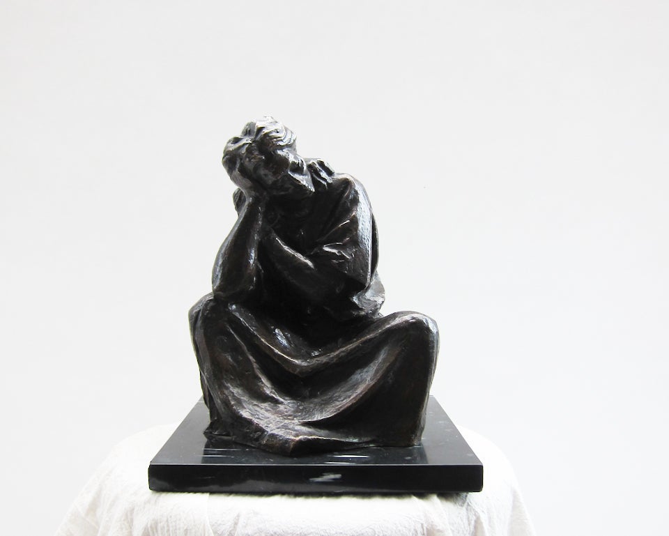 Original bronze sculpture signed ‘Victor Gutierrez, 1978’ mounted on a black marble base. This piece is a beautiful study of a woman in pensive pose, done when Gutierrez was only 28. Unlike his later works which would demonstrate an articulate