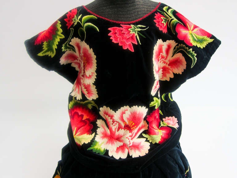 tehuana dress origin