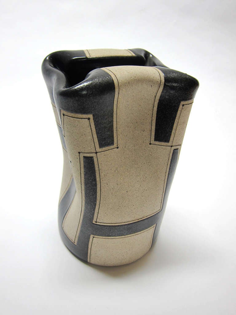 Mexican Ceramic Vessel - Gustavo Perez For Sale