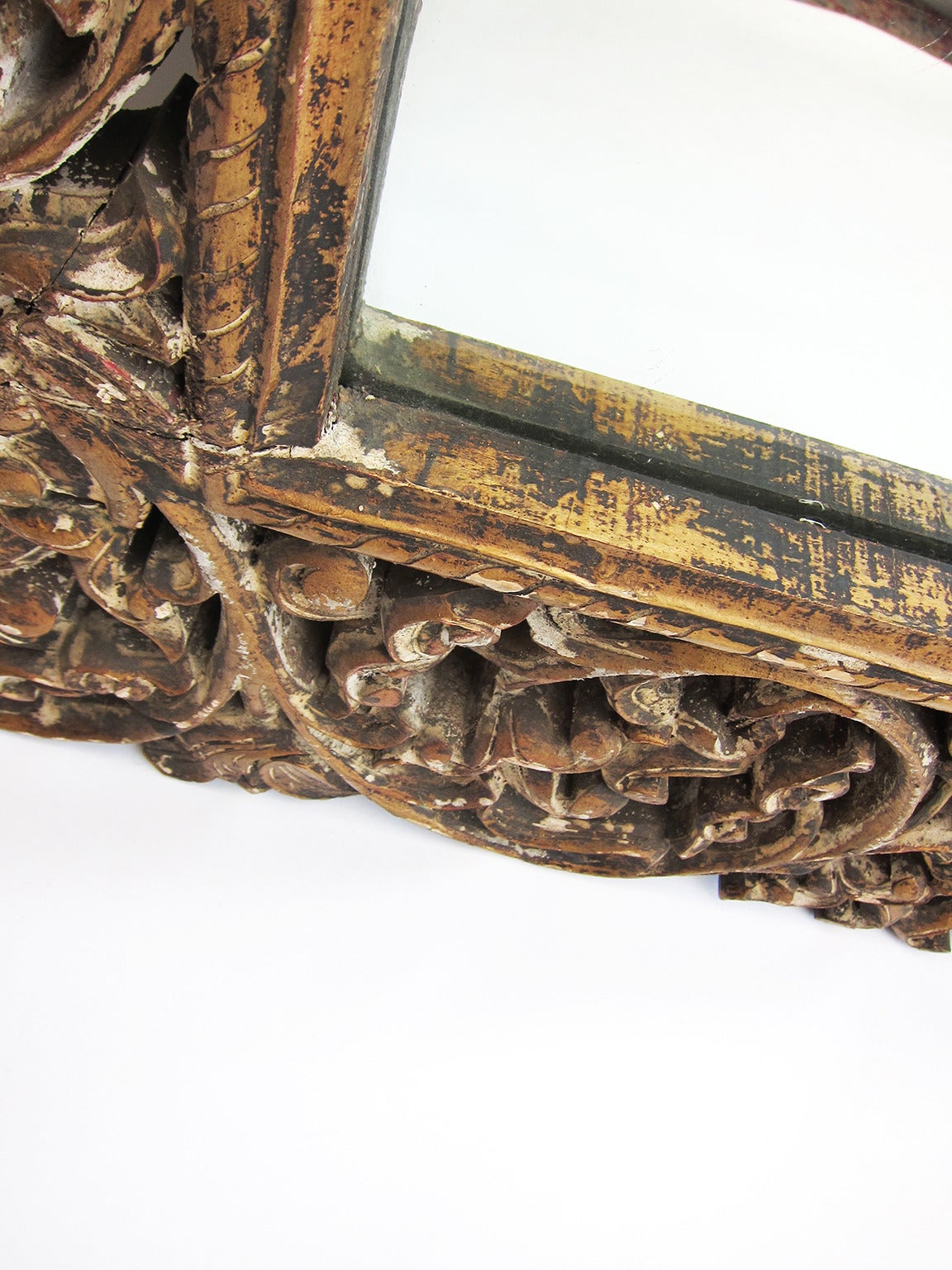Early 20th Century Hand-Carved Baroque Style Mirror In Good Condition In Mexico City, DF
