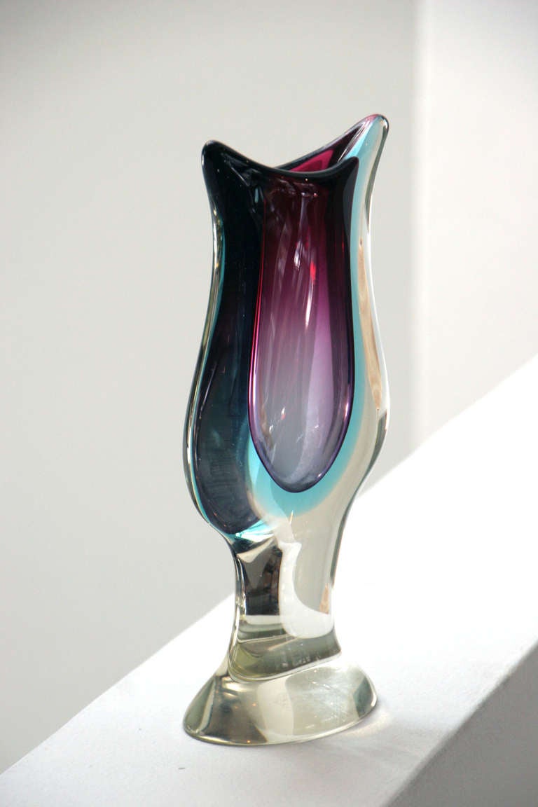 Very chic Murano Vase in blues and and ruby red