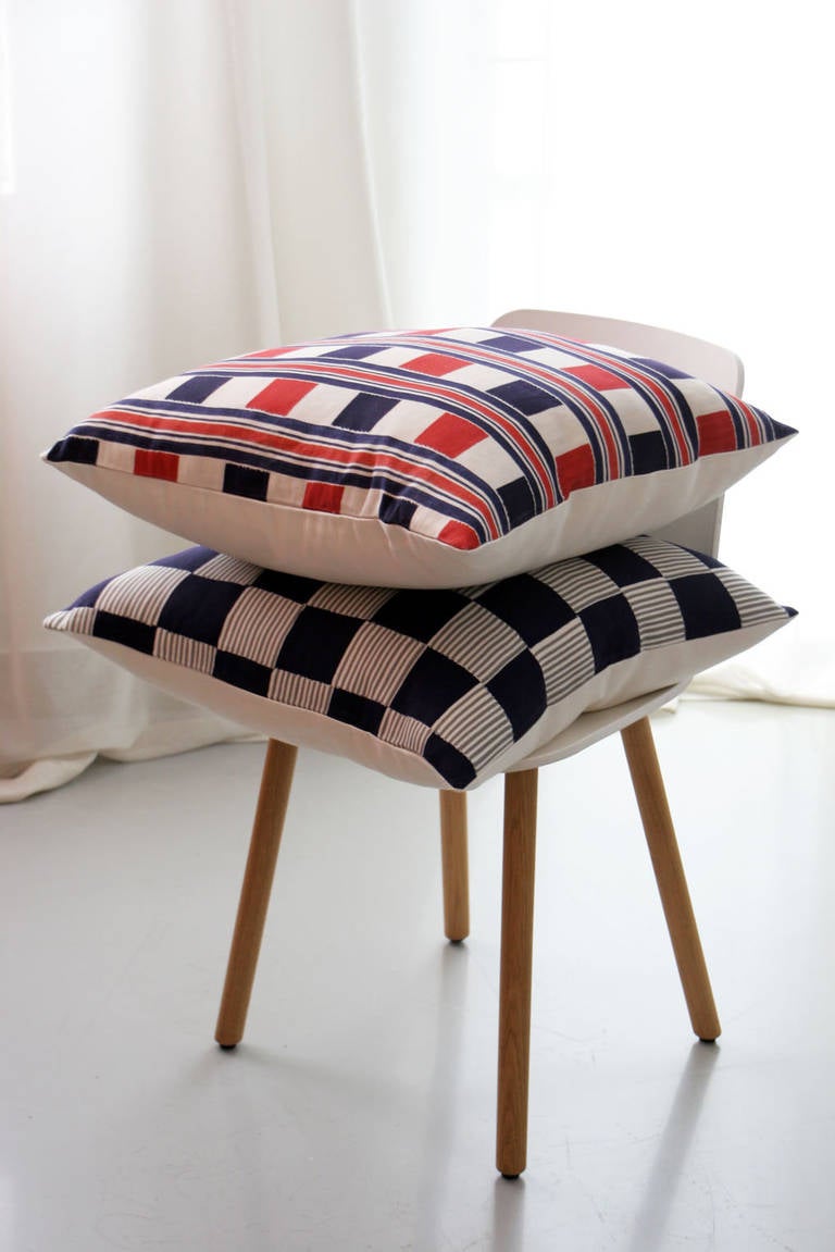 Modern Cushions by Jennifer Shorto In Excellent Condition For Sale In Mexico City, DF