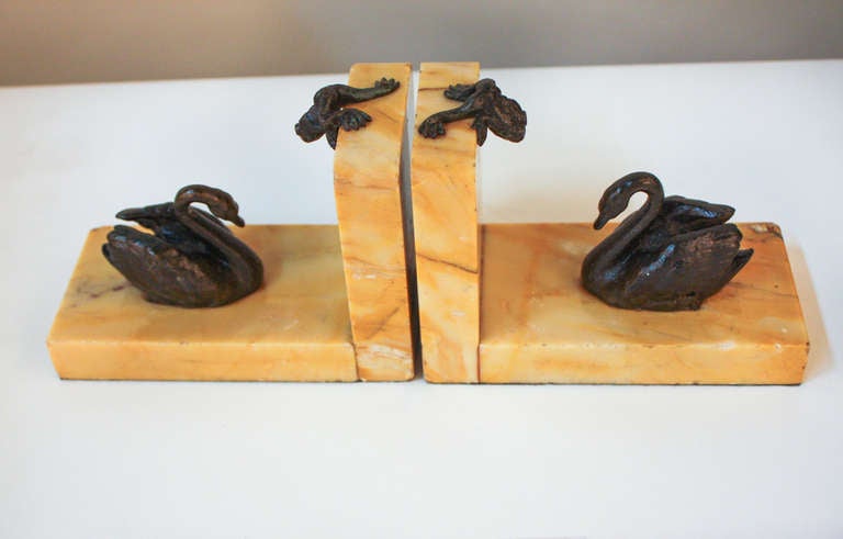 French Marble Swan Bookends In Good Condition In Fairfax, VA