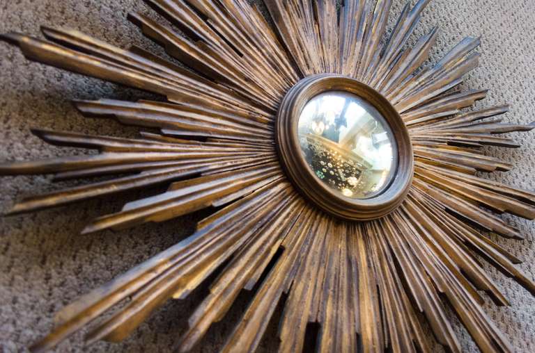 Convex Art Deco Sunburst Wall Mirror In Good Condition In Fairfax, VA