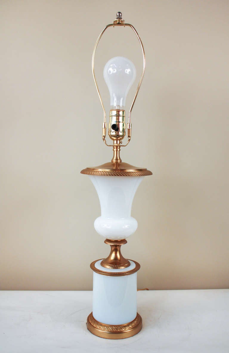 Mid-Century Opaline Glass Table Lamp In Good Condition In Fairfax, VA