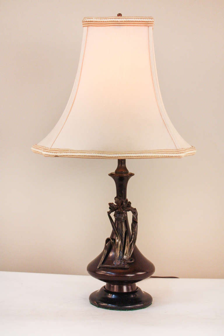 Originally a bronze vase, this gorgeous table lamp was professionally custom made. The wonderful piece features a classic Art Nouveau design, making for an absolutely superb table lamp.