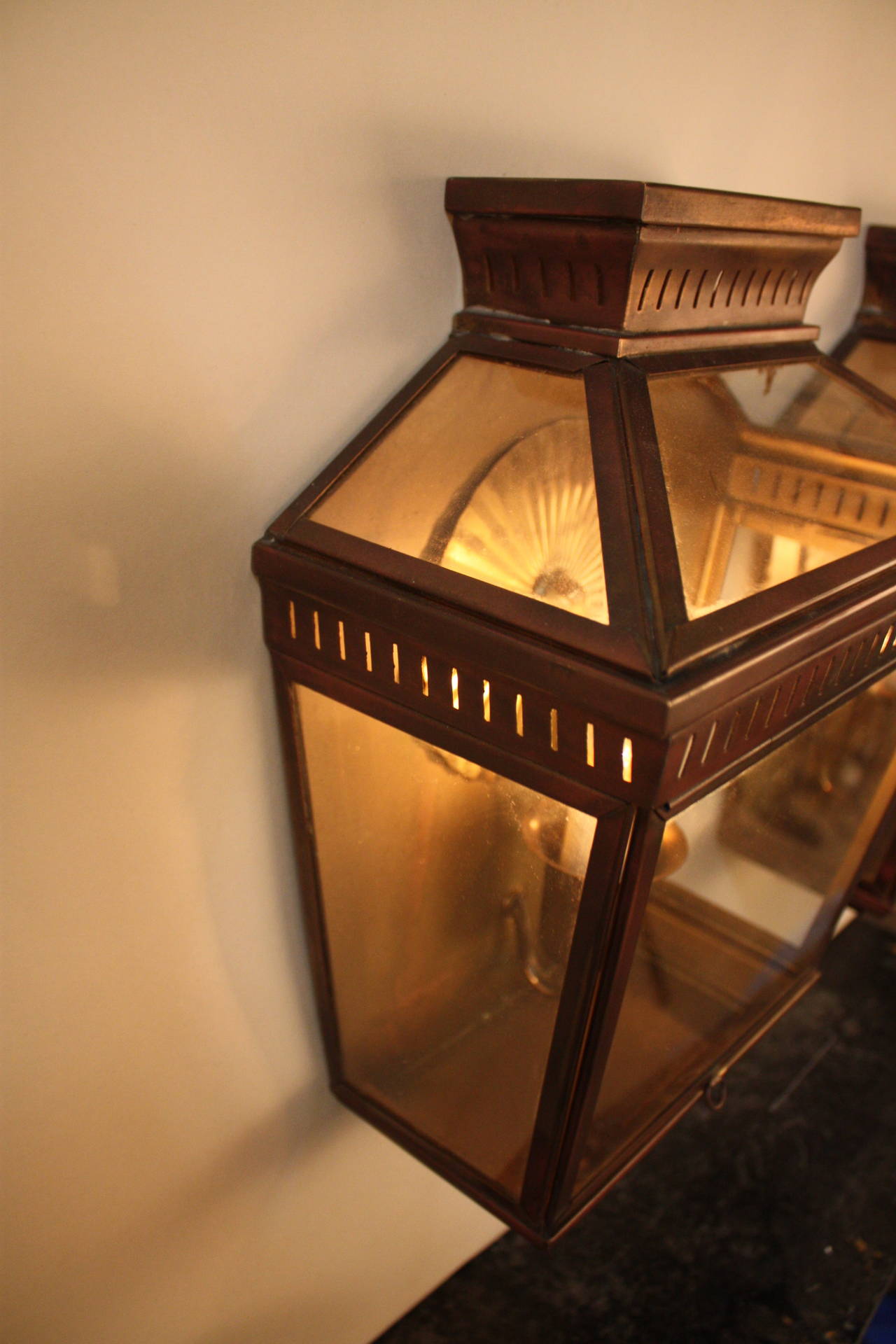 Pair of French Wall Lanterns In Good Condition In Fairfax, VA