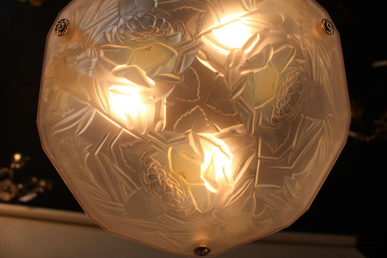 Plafonnier français en verre opalescent par Roba Bon état à Fairfax, VA