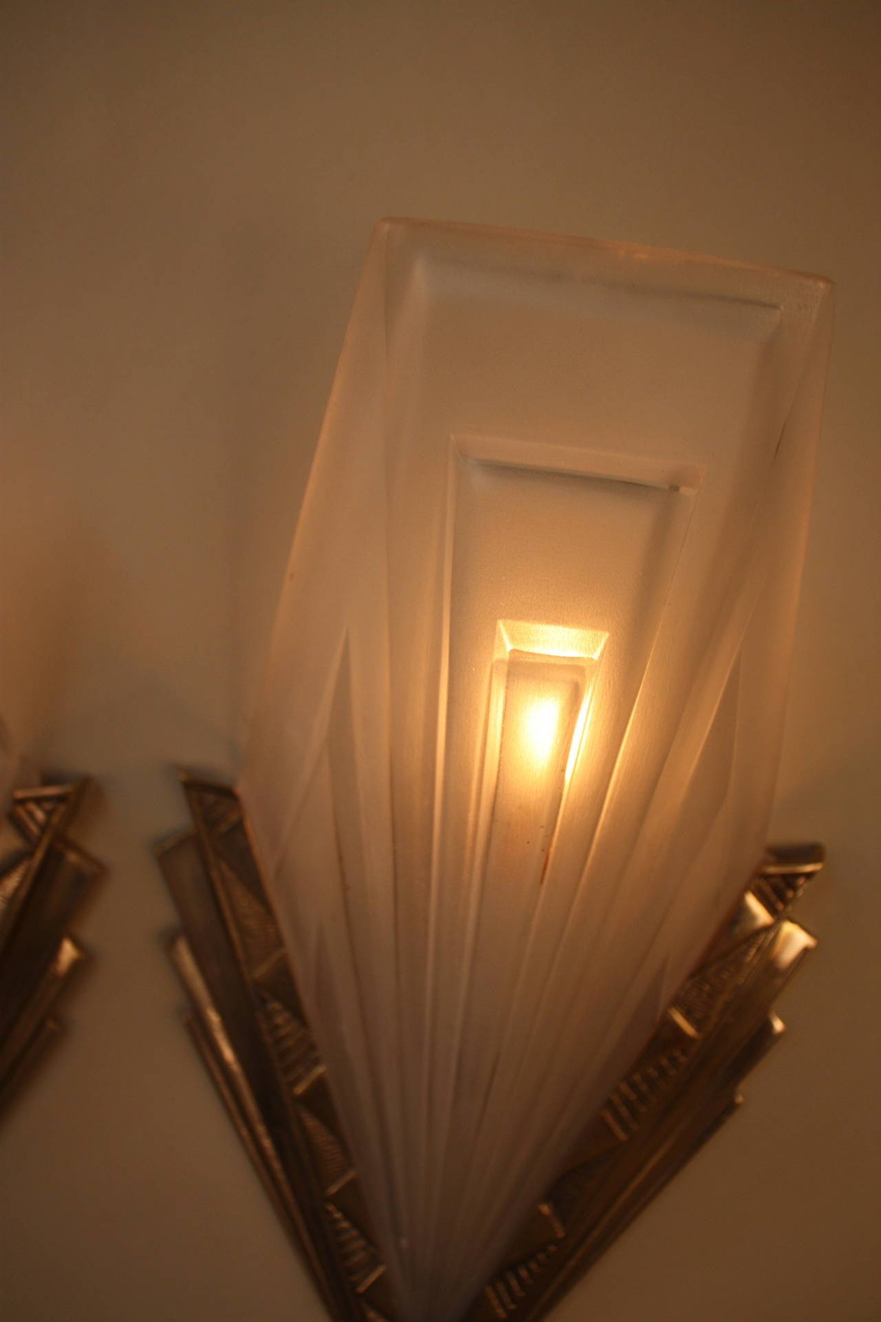 Mid-20th Century French Art Deco Wall Sconces by Degue